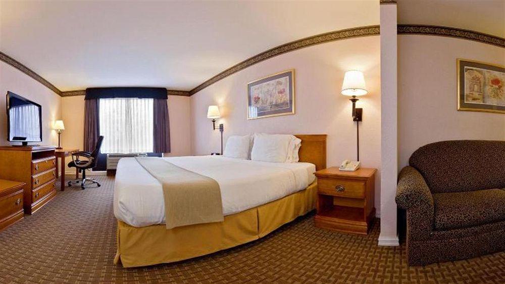 Holiday Inn Express North Тайлер Екстер'єр фото